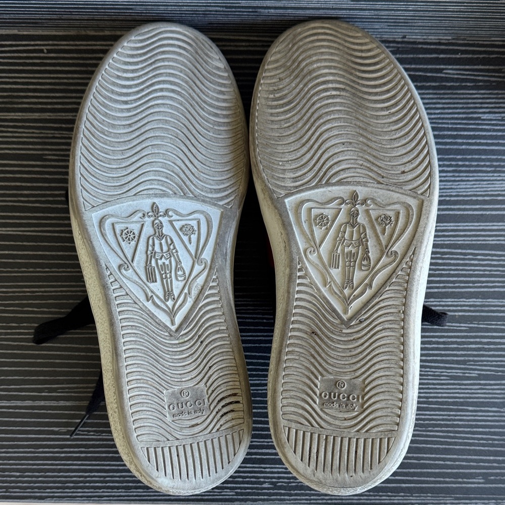 💯 % Authentic Gucci GG Supreme Canvas Sneakers - Picture 5 of 5